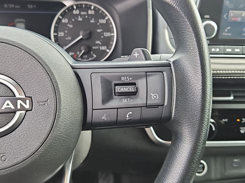 Used 2023 Nissan Rogue S image 24