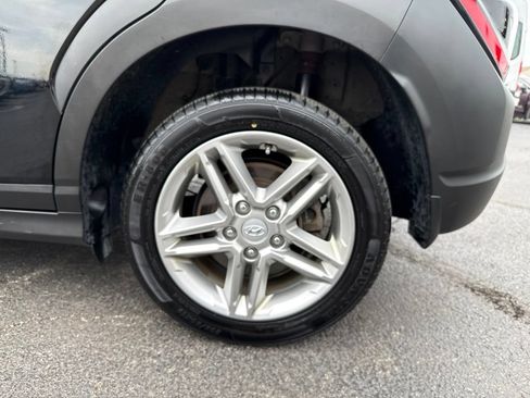 Used 2023 Hyundai Kona SE AWD/4WD image 42