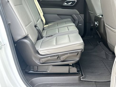 Used 2024 GMC Yukon XL SLT image 15