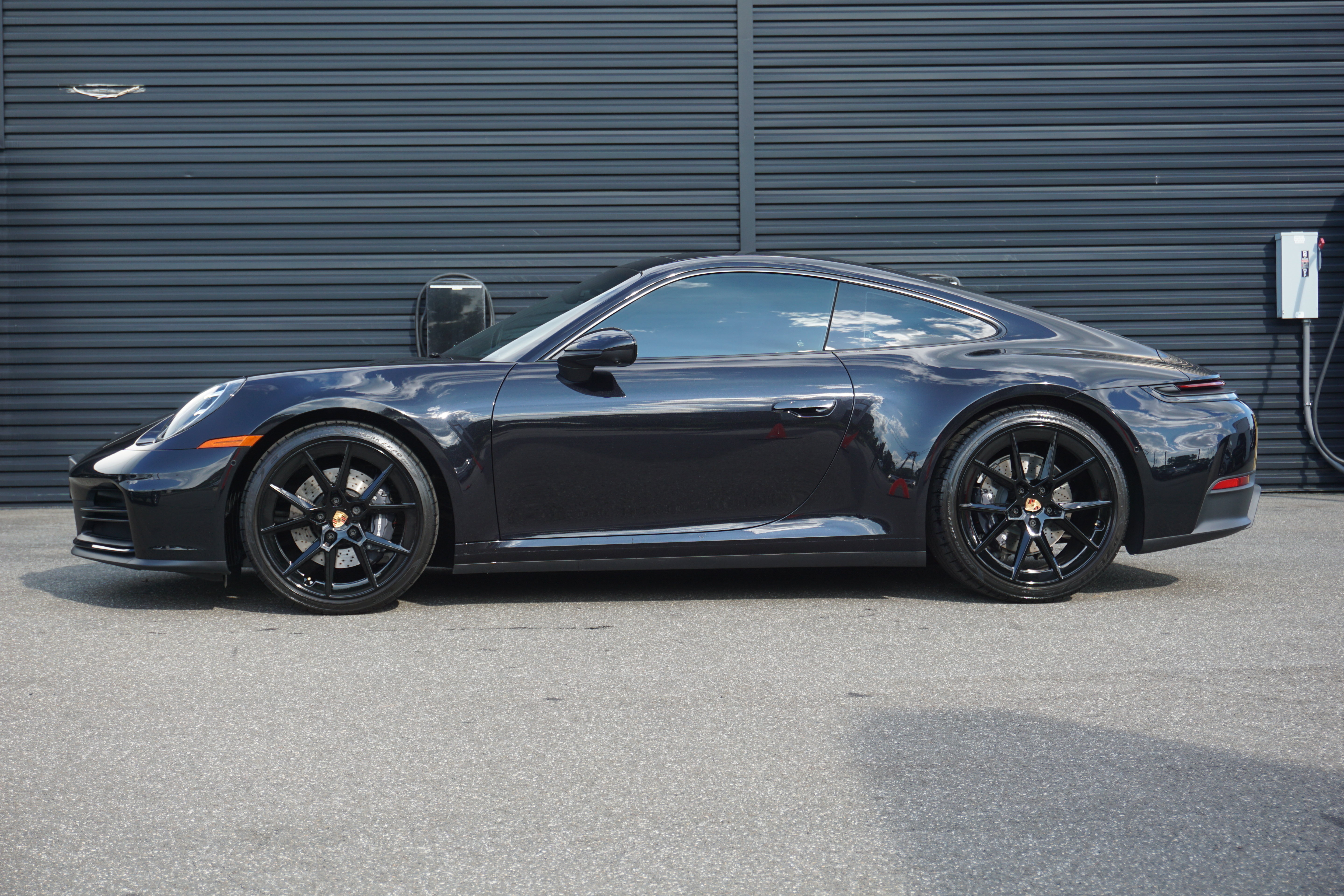 Certified 2025 Porsche 911 Carrera RWD image 2