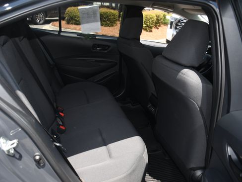 Used 2024 Toyota Corolla LE FWD image 17