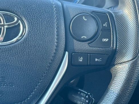 Used 2019 Toyota Corolla LE image 12