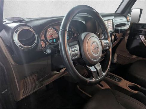 Used 2017 Jeep Wrangler Unlimited Sahara w/ Max Tow Package image 10