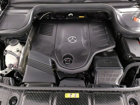 Used 2025 Mercedes-Benz GLS 450 4MATIC image 74