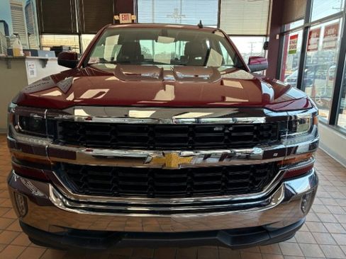 Used 2018 Chevrolet Silverado 1500 LT w/ All Star Edition image 5