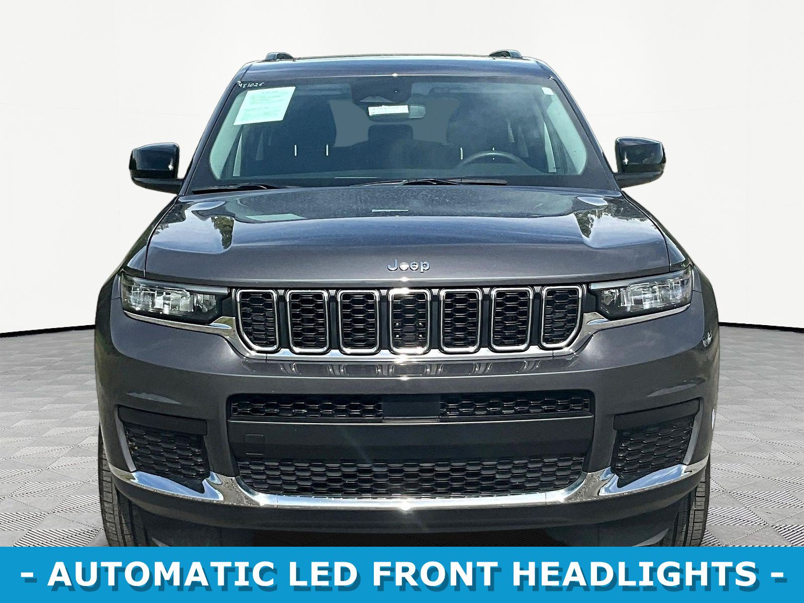 Used 2024 Jeep Grand Cherokee L Laredo AWD/4WD image 2