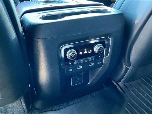 Used 2023 GMC Yukon Denali Ultimate image 25