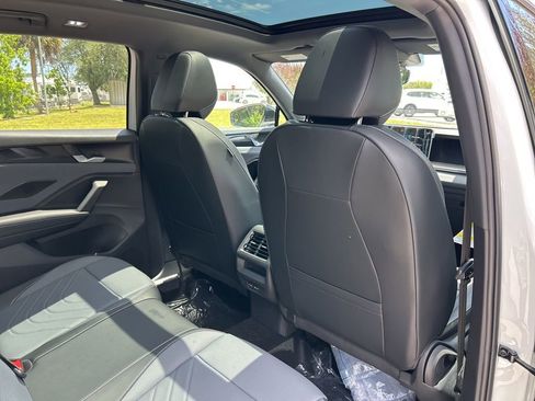 New 2026 Volkswagen Tiguan SE R-Line FWD image 48