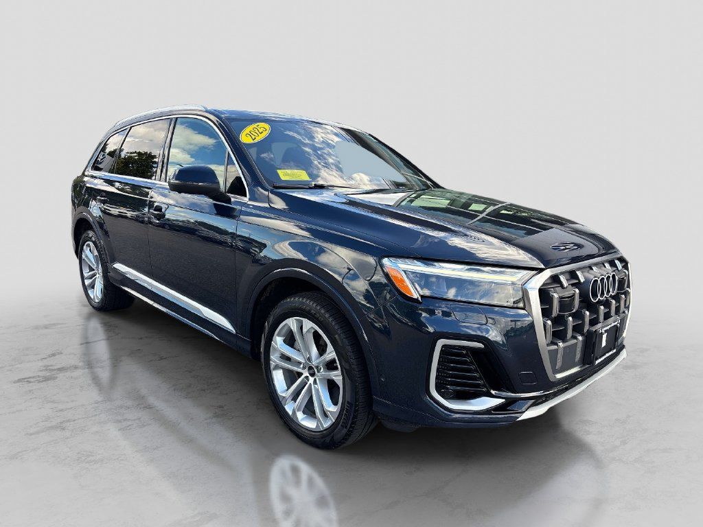 Used 2025 Audi Q7 3.0T Premium Plus AWD/4WD image 7