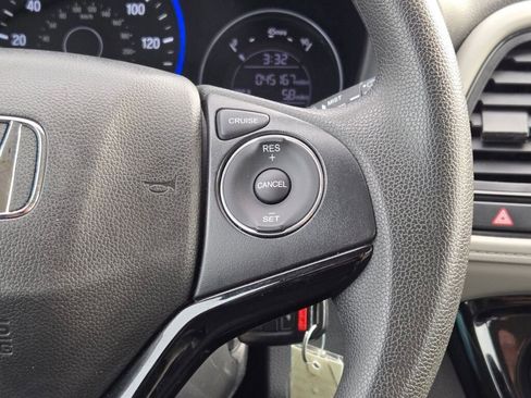 Used 2021 Honda HR-V LX image 28