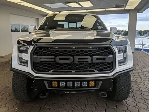 Used 2018 Ford F150 Raptor w/ Equipment Group 802A Luxury image 2