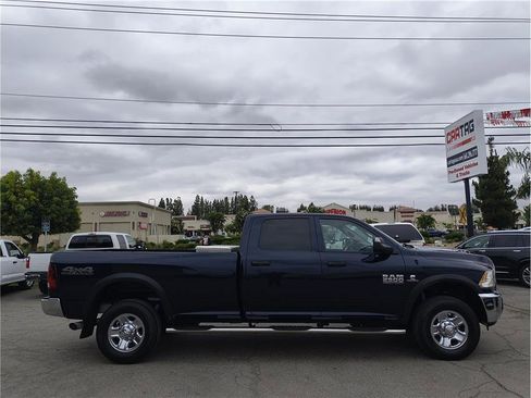 Used 2018 RAM 2500 Tradesman w/ Chrome Appearance Group AWD/4WD image 4