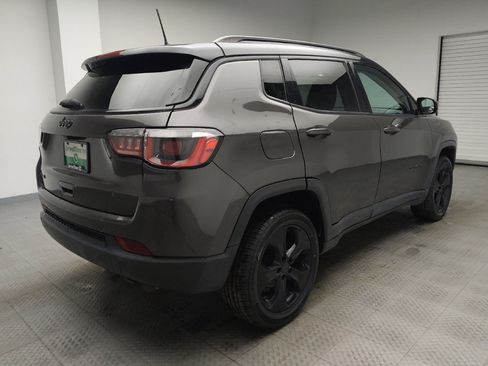Used 2019 Jeep Compass Latitude AWD/4WD image 9