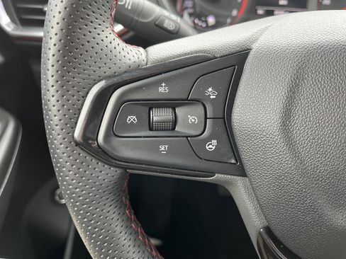 Used 2023 Chevrolet TrailBlazer RS w/ Sun and Liftgate Package image 20