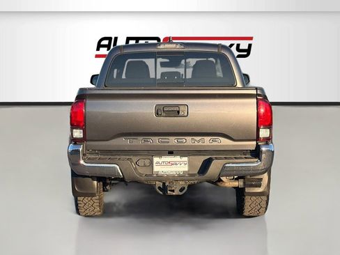 Used 2021 Toyota Tacoma 2WD Double Cab image 6