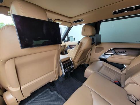 Used 2023 Land Rover Range Rover Long Wheelbase SE AWD/4WD image 6