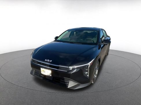 Used 2025 Kia K4 FWD image 7