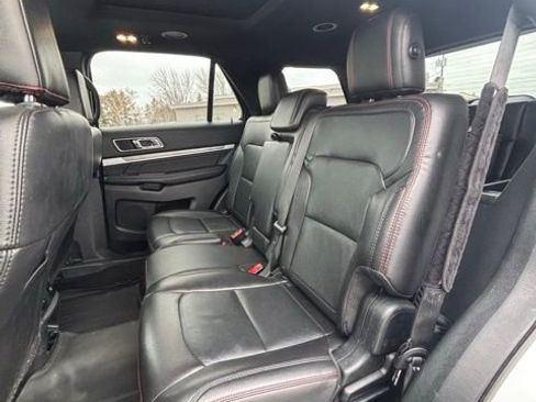 Used 2018 Ford Explorer Sport AWD/4WD image 12