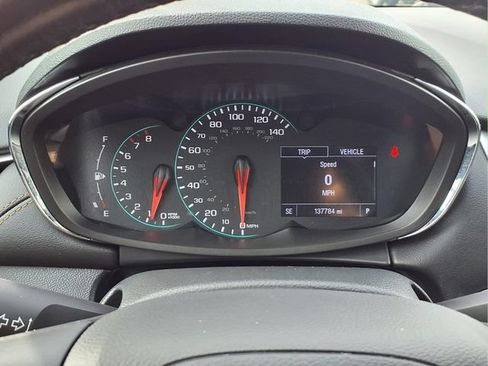 Certified 2019 Chevrolet Trax LT w/ LT Convenience Package FWD image 14