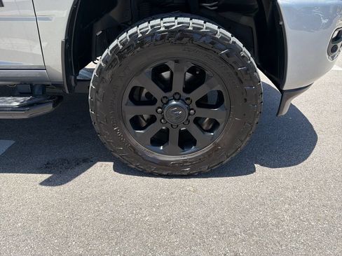 Used 2024 RAM 2500 Laramie w/ Night Edition AWD/4WD image 16
