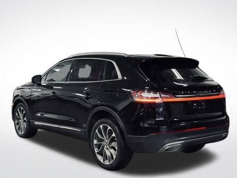 Used 2022 Lincoln Nautilus Reserve image 9