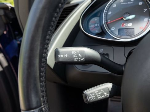 Used 2014 Audi R8 V8 w/ Convenience Package AWD/4WD image 30