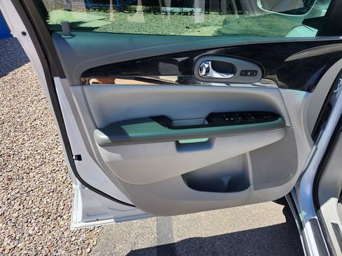 Used 2017 Buick Enclave Leather w/ Trailering Package FWD image 14