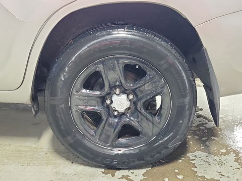 Used 2009 Toyota RAV4 4WD image 6