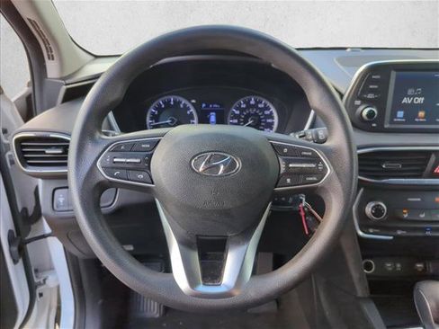 Used 2020 Hyundai Santa Fe SE image 11