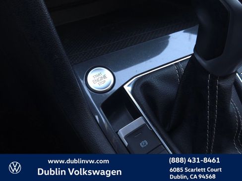 Certified 2022 Volkswagen Tiguan SE image 21