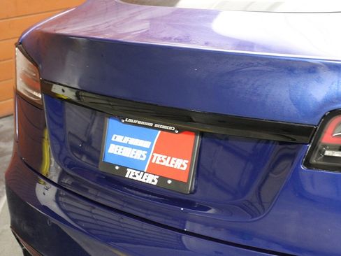 Used 2022 Tesla Model S AWD image 13