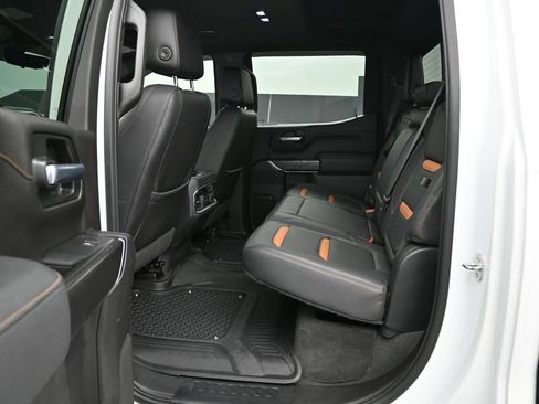 Used 2021 GMC Sierra 1500 AT4 w/ AT4 Value Package AWD/4WD image 11