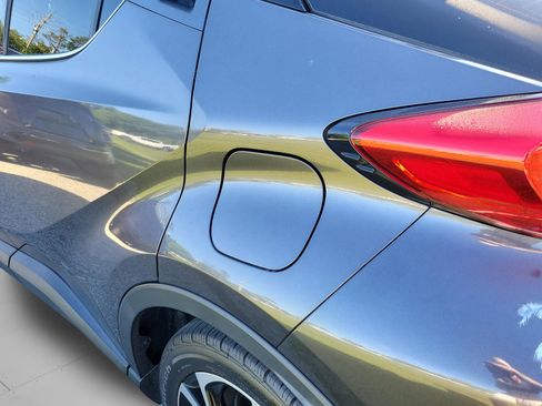 Used 2019 Toyota C-HR Limited FWD image 26