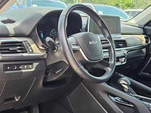 Used 2022 Kia Telluride EX FWD image 13