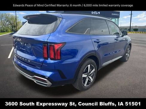 Used 2022 Kia Sorento S w/ Panoramic Sunroof Package FWD image 3