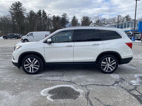 Used 2017 Honda Pilot Touring image 4