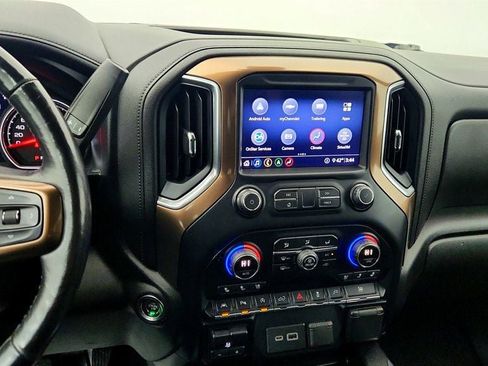 Used 2020 Chevrolet Silverado 1500 High Country w/ Technology Package image 18