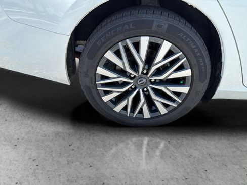 Certified 2024 Nissan Altima 2.5 SV FWD image 39