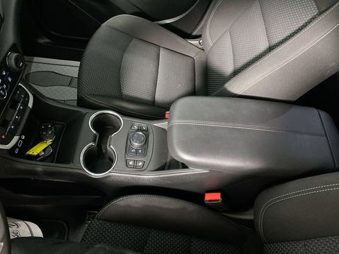 Used 2023 GMC Terrain SLE w/ Driver Convenience Package image 20