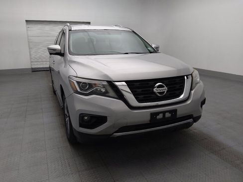 Used 2019 Nissan Pathfinder SL FWD image 14