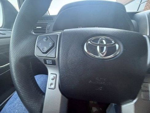 Used 2022 Toyota 4Runner Limited AWD/4WD image 22