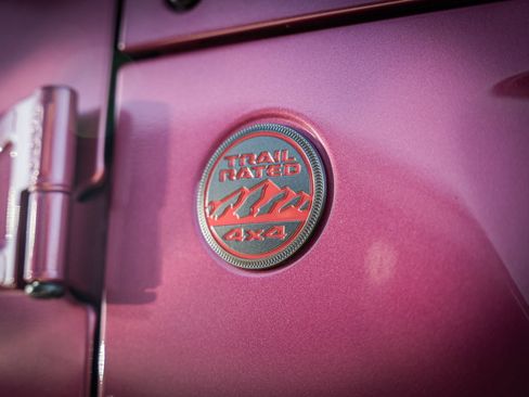 Used 2024 Jeep Wrangler Unlimited Rubicon w/ Technology Group image 14