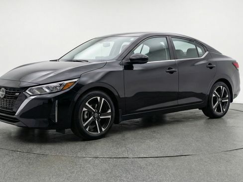 Used 2025 Nissan Sentra SV FWD image 3