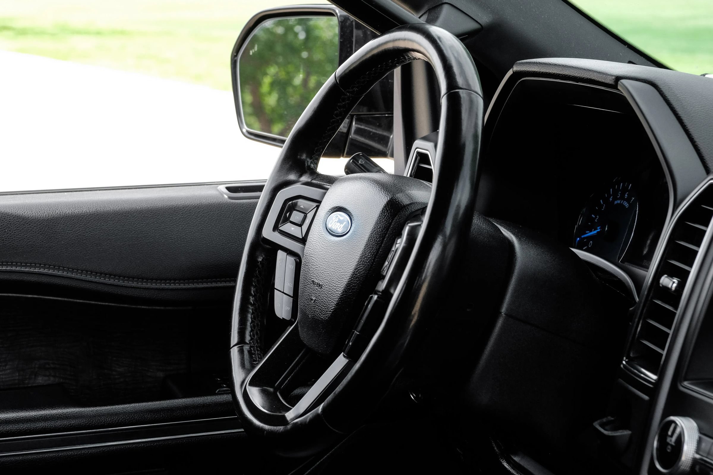 Used 2020 Ford Expedition Max Limited AWD/4WD image 17