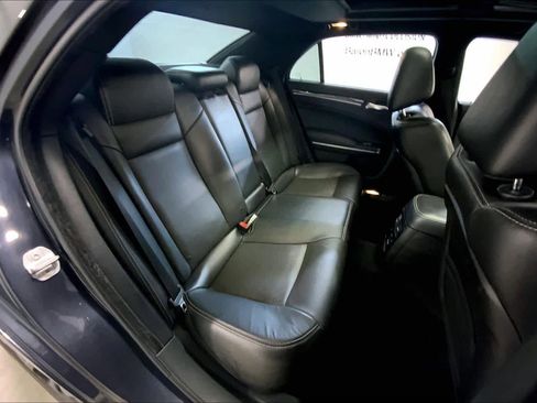 Used 2019 Chrysler 300 S w/ 300S Premium Group image 19