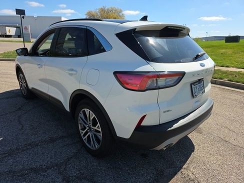 Used 2022 Ford Escape SEL w/ Technology Package image 4