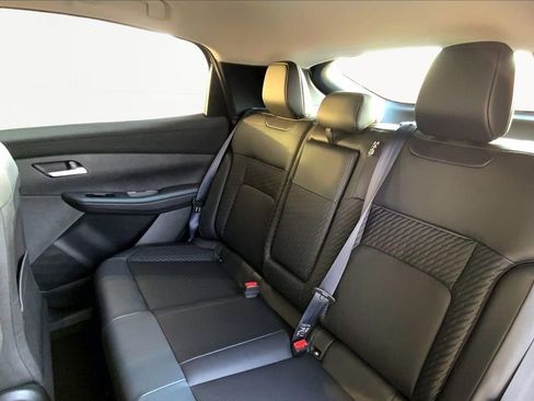 New 2026 Nissan Leaf Platinum+ image 11