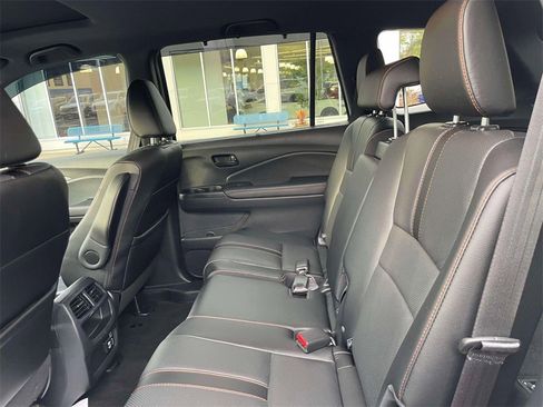 Certified 2022 Honda Passport TrailSport image 11