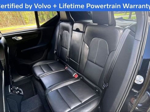 Certified 2025 Volvo XC40 B5 Plus image 33