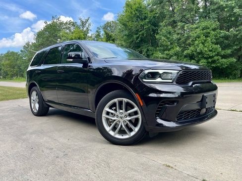 Used 2024 Dodge Durango GT image 1